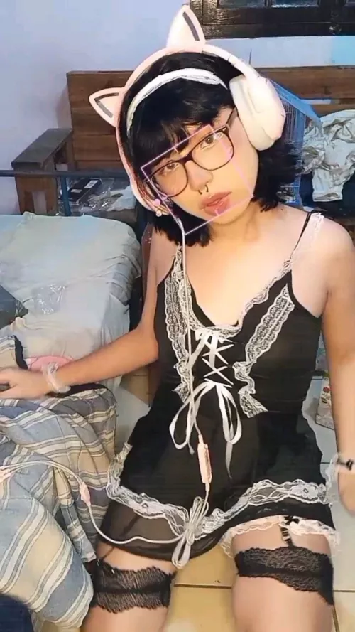 Hey it's your favorite e-slut! I'm desperate for some dick rn