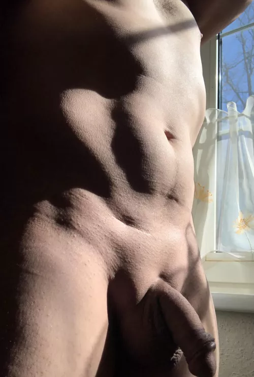 Hey Ladies and Gentleman! Come and join me thirstday afternoon on http://chaturbate.com/ric_hard185