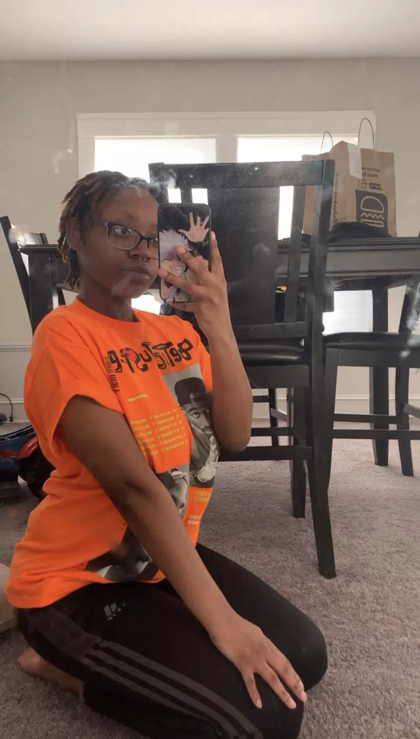 Hey loves 💕 thinking orange might be my color