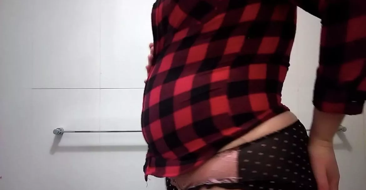 Hey y’all Im back, message me if you want to feed this gut