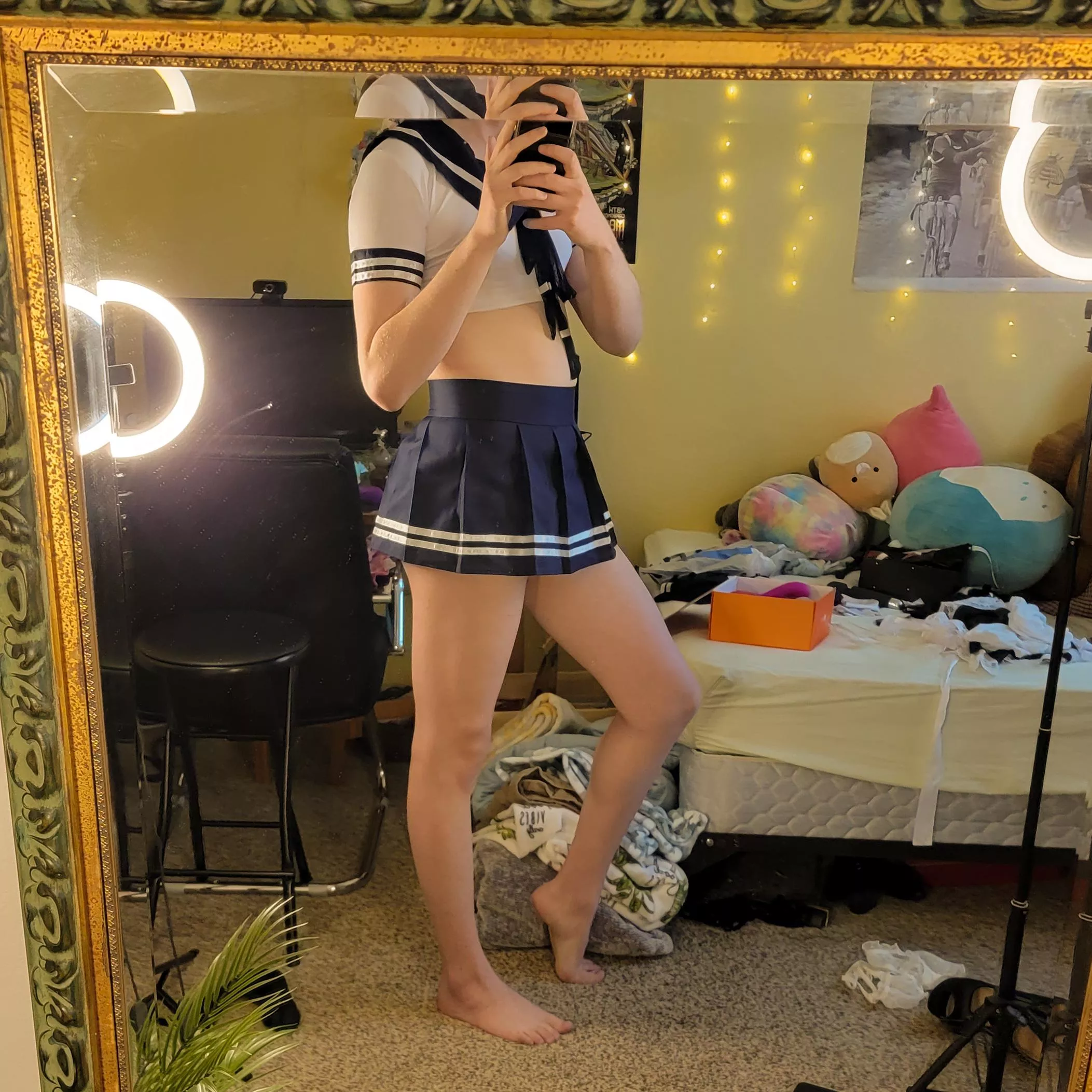 heyy guys im nb, so not really a boy but i hope im cute enough to fit in here 🥺