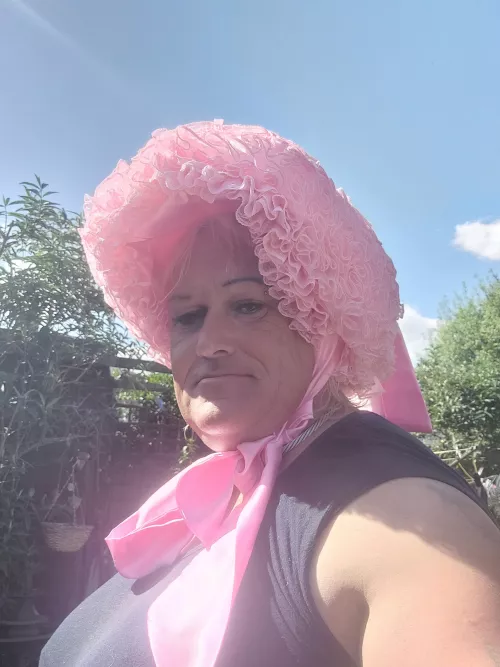 hi everyone I'm a sissy and really want to become a bimbo I can't afford fillers and implants but would love advice on ways to be transformed to look like a bimbo without the expensive modifications