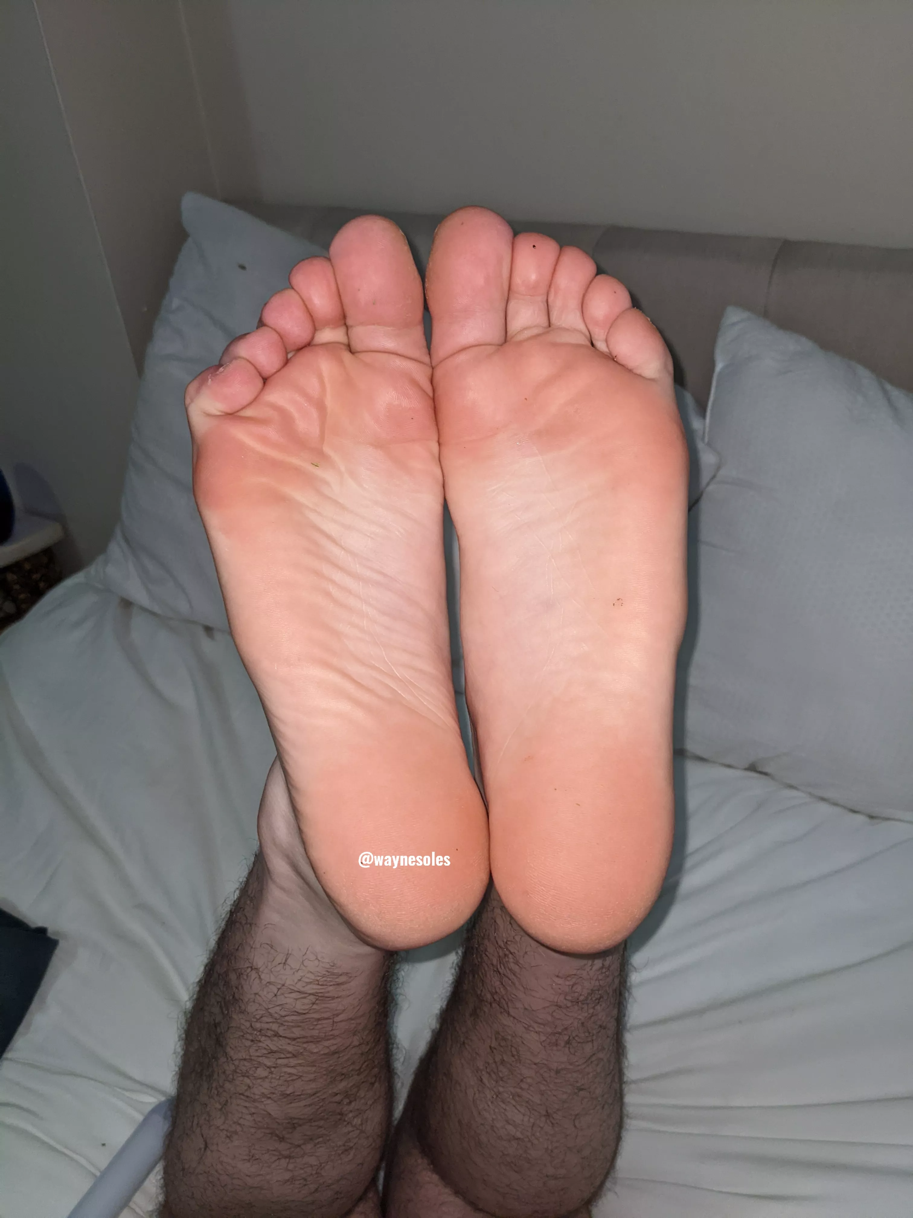 Hi, first time over here. Hope you like how soft my soles are. 😉🤫