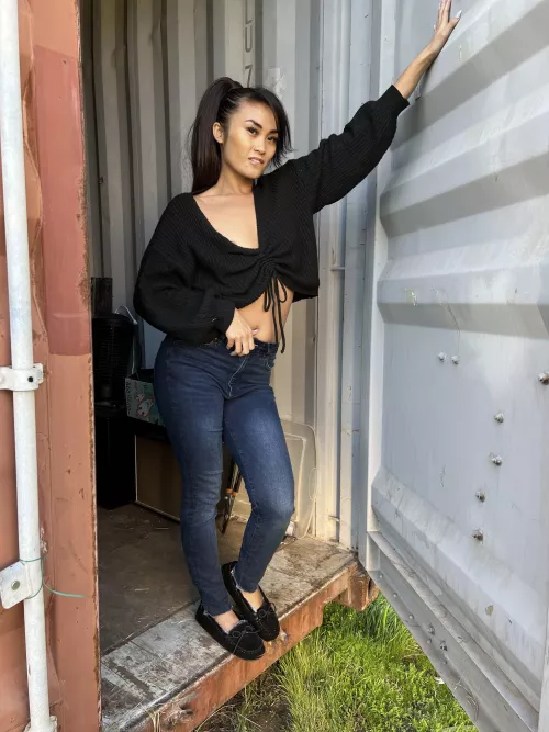 Hi! I'm a slut and I'm looking for a cock.๐