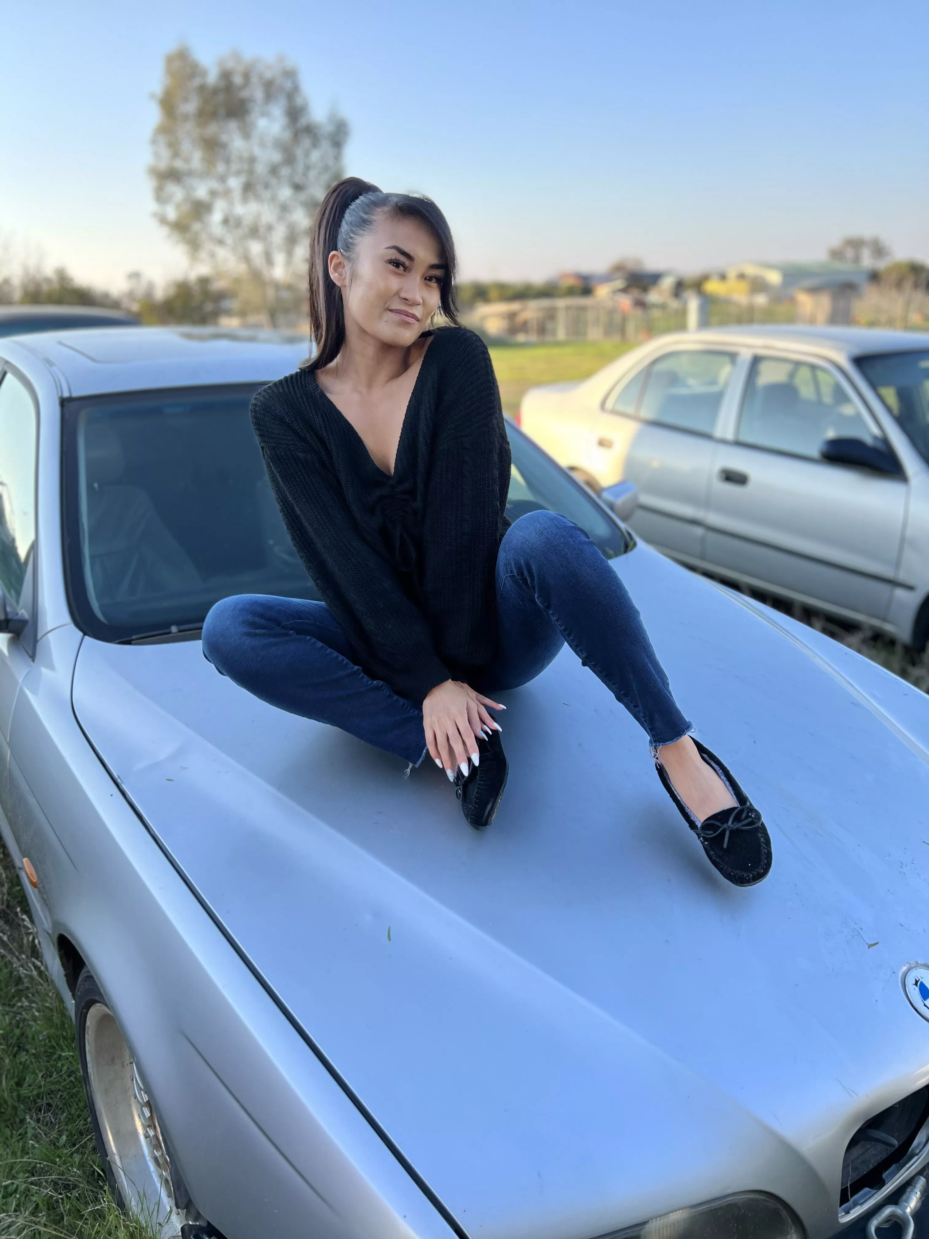 Hi! I'm Asian girl and I really need your cock now.😜😈