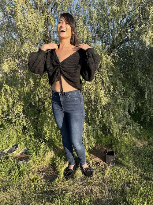 Hi! I'm Filipina and I'm looking for a hard cock.😜😈