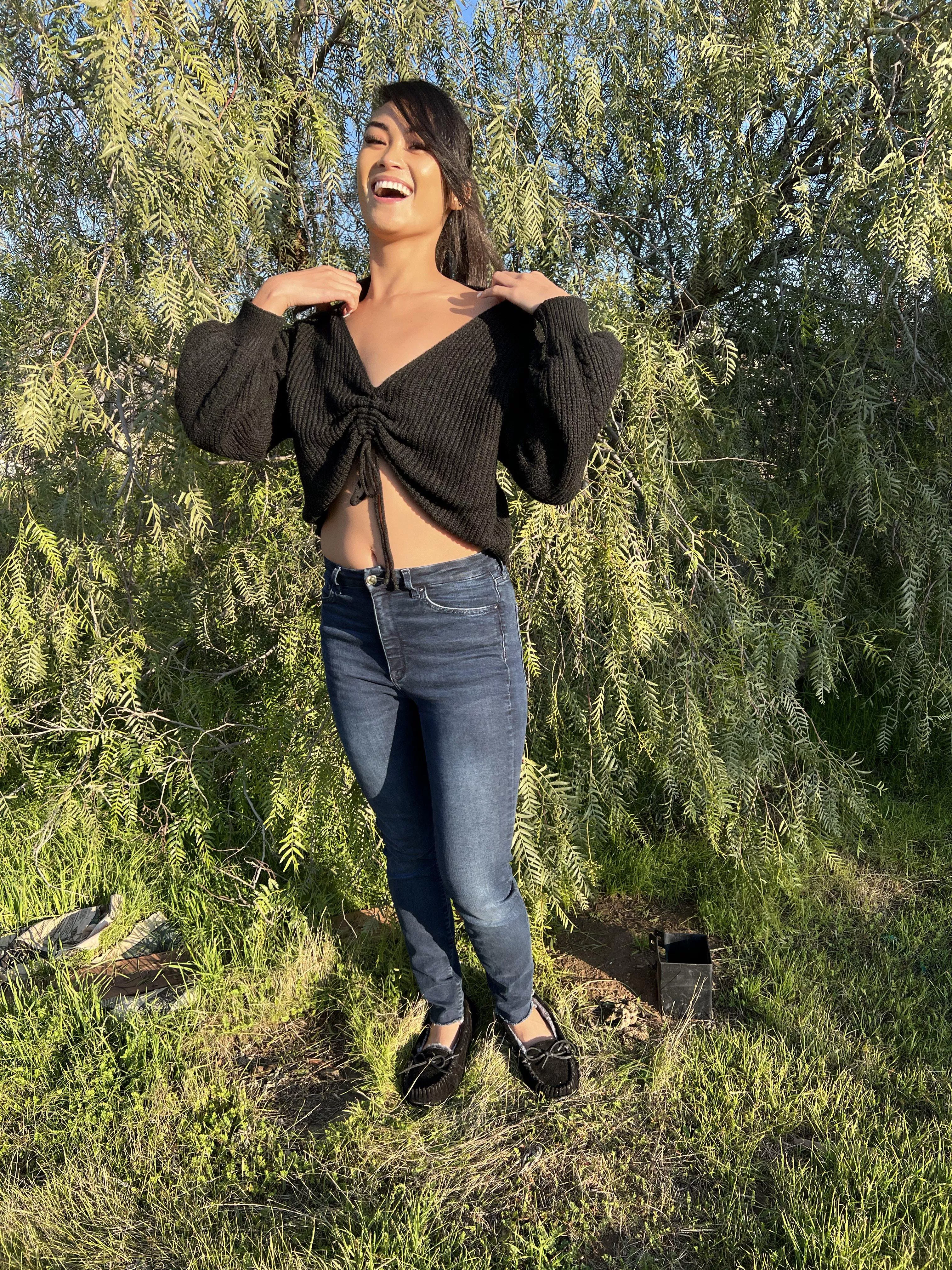 Hi! I'm Filipina and I'm looking for a hard cock.😜😈