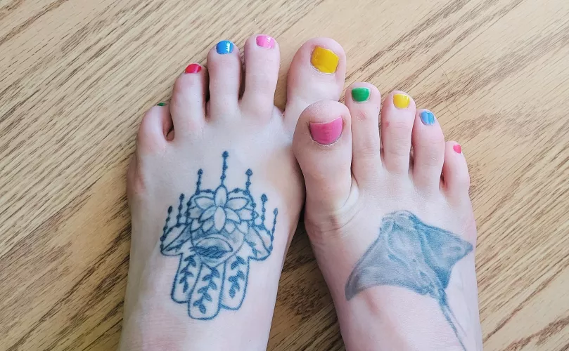 hi, it's been a VERY long time! how is everyone? do we like the rainbow colors!?