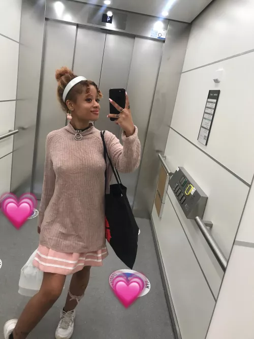 Hi! It’s been a while, so here’s a reminder that I’m still cute