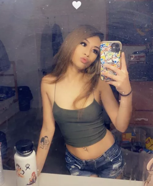 Hi Kik campusSlutt2020 I would love to see long cock over me 👀😈