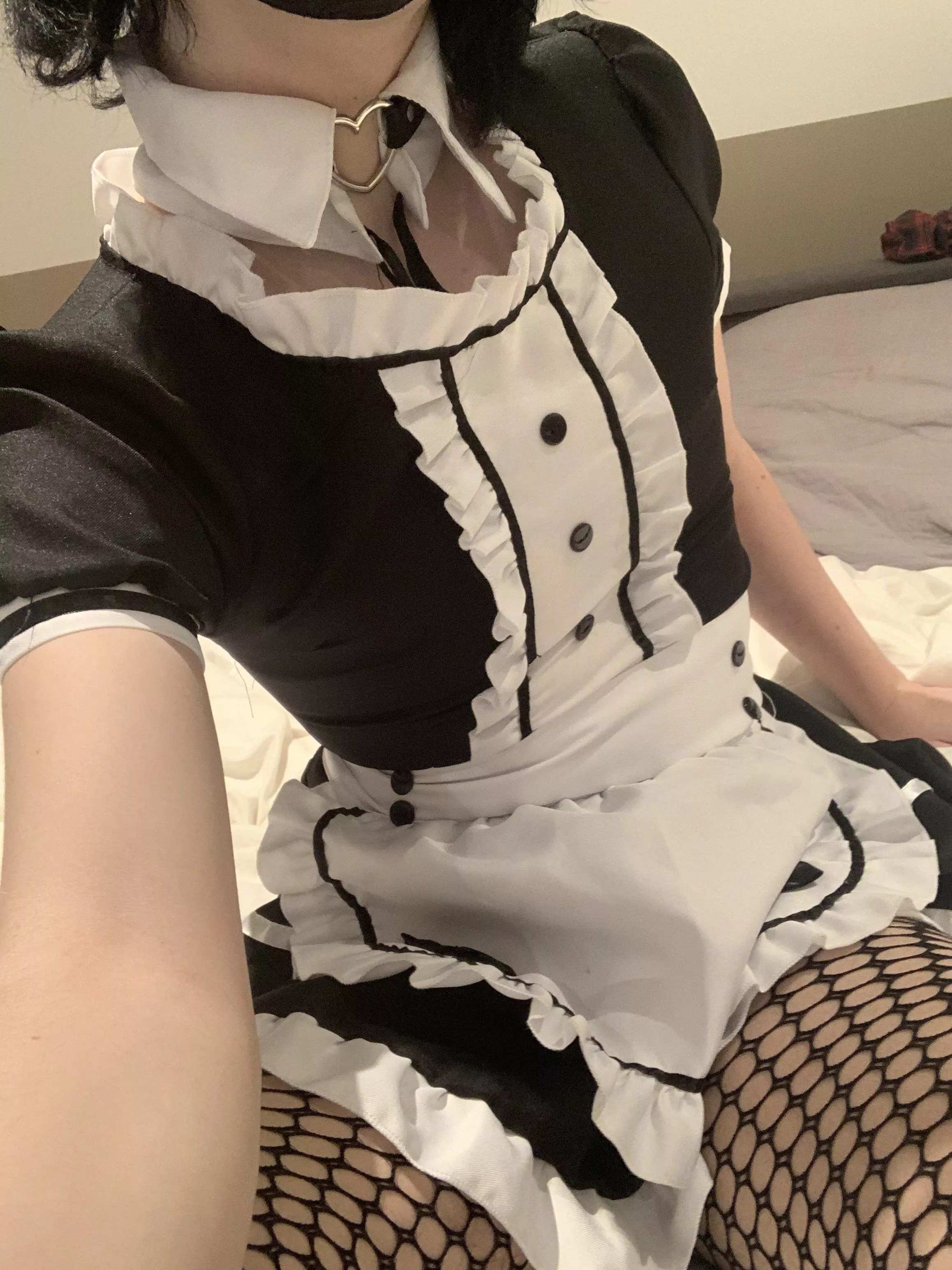 Hi there, I really love that mais outfit.