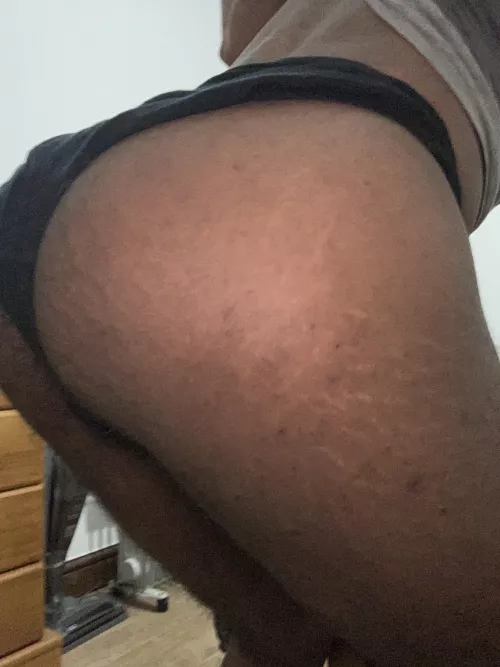 Hmu if u wanna jerk off with me (tops only) : rz.77789