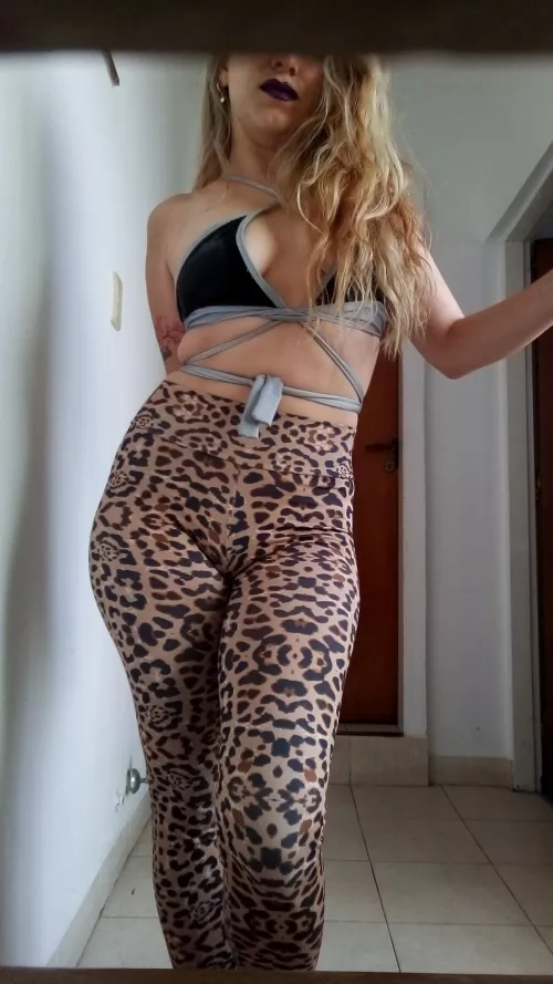 hola papi, puedo complacerte? 😘