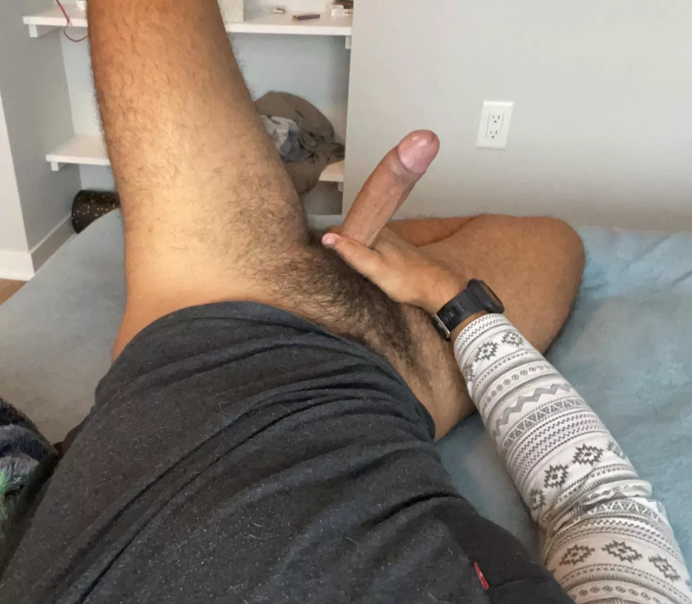 Hola🔥I’m a Mexicano grad student struggling to make ends meet so I started an OF. Support education and get your brown dick and ass at the same time 💋. Link in bio.