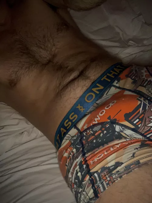 Home alone looking to sext. Let’s make emy jealous