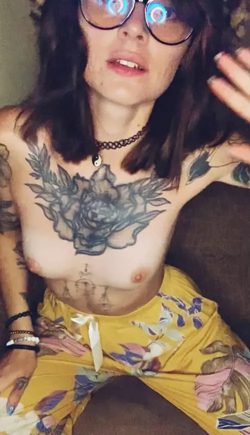 🥵 home girl is ready to please you right now, FREE SUBSCRIPTION and much more 💖😈