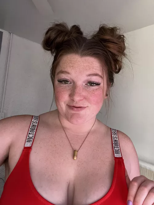 Hope you like freckled busty girls 😋