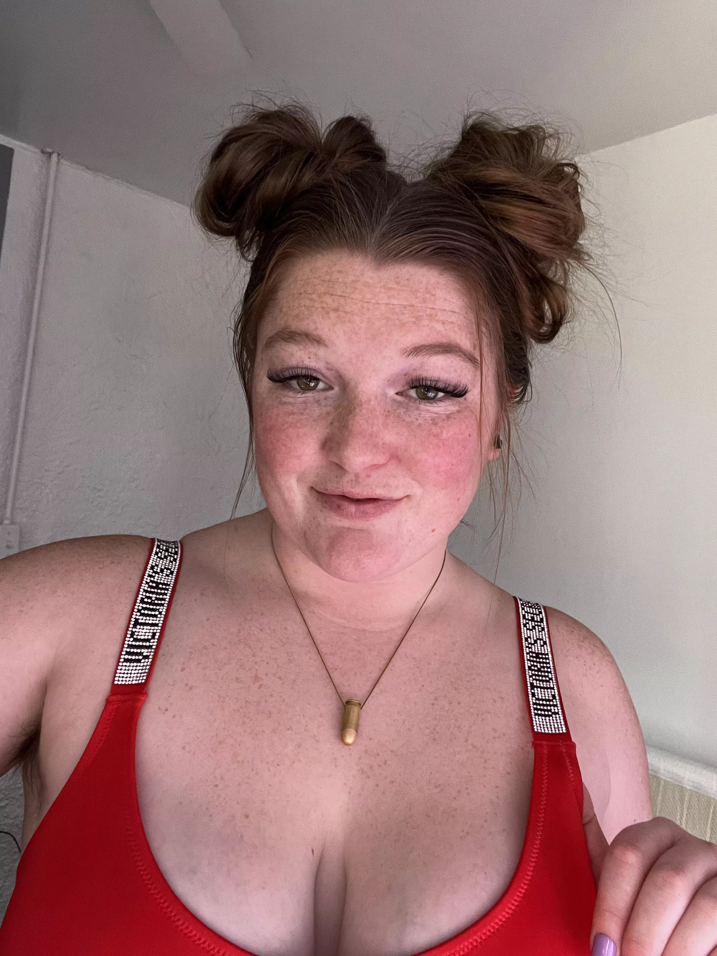 Hope you like freckled busty girls 😋