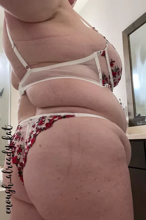 Hopefully this brightens your Monday!