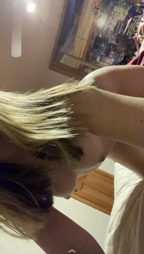 Hoping my tan is starting to show 😜😘