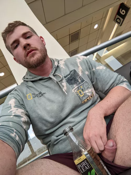 Horny af waiting for this flight