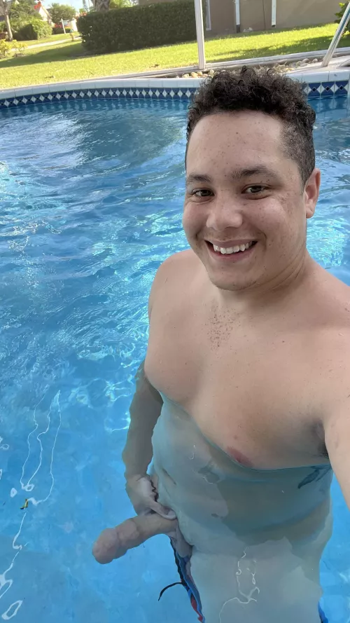 Horny and naked in my pool but I don’t have a fence do you think my neighbors noticed 😈