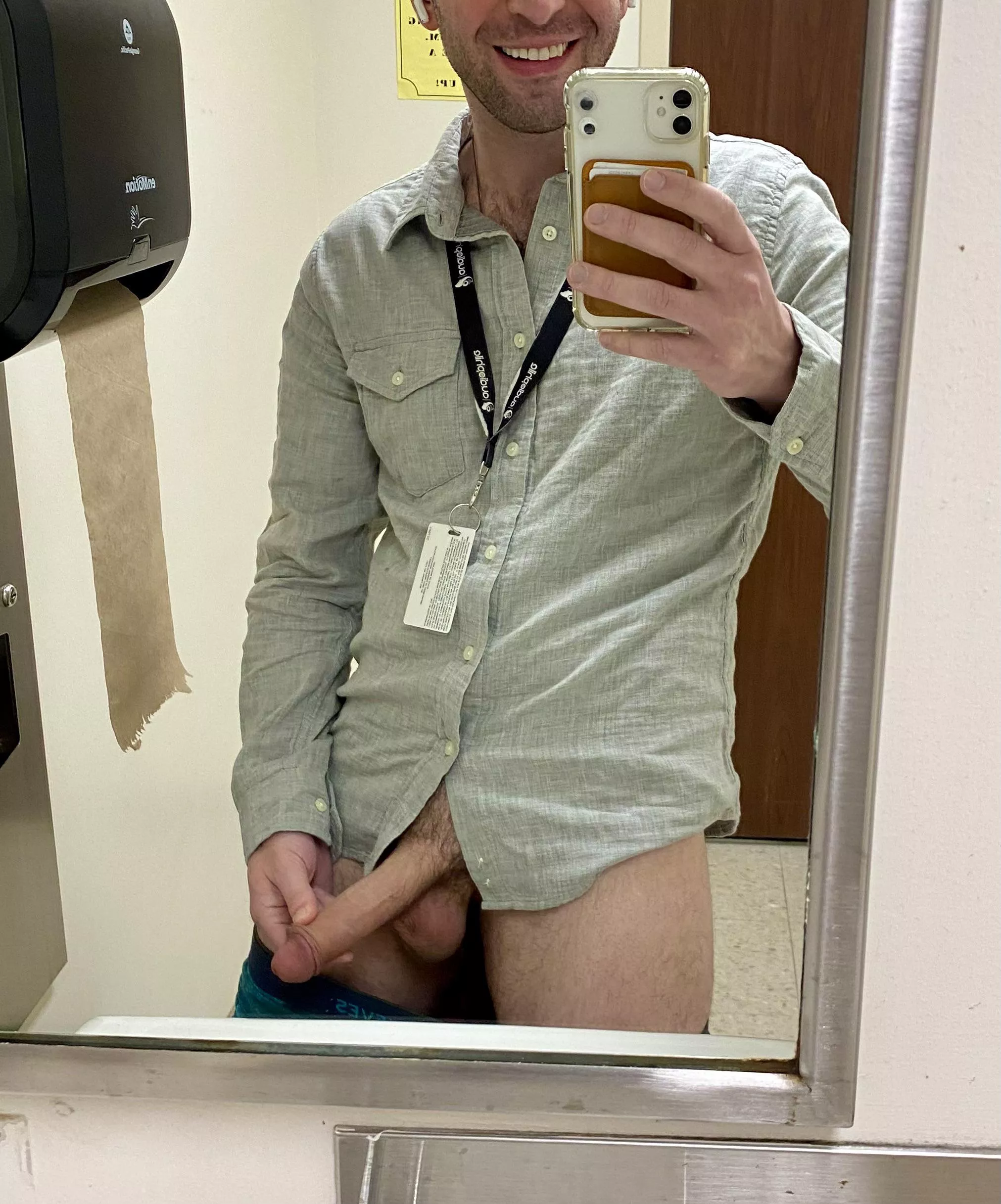 Horny at work rn