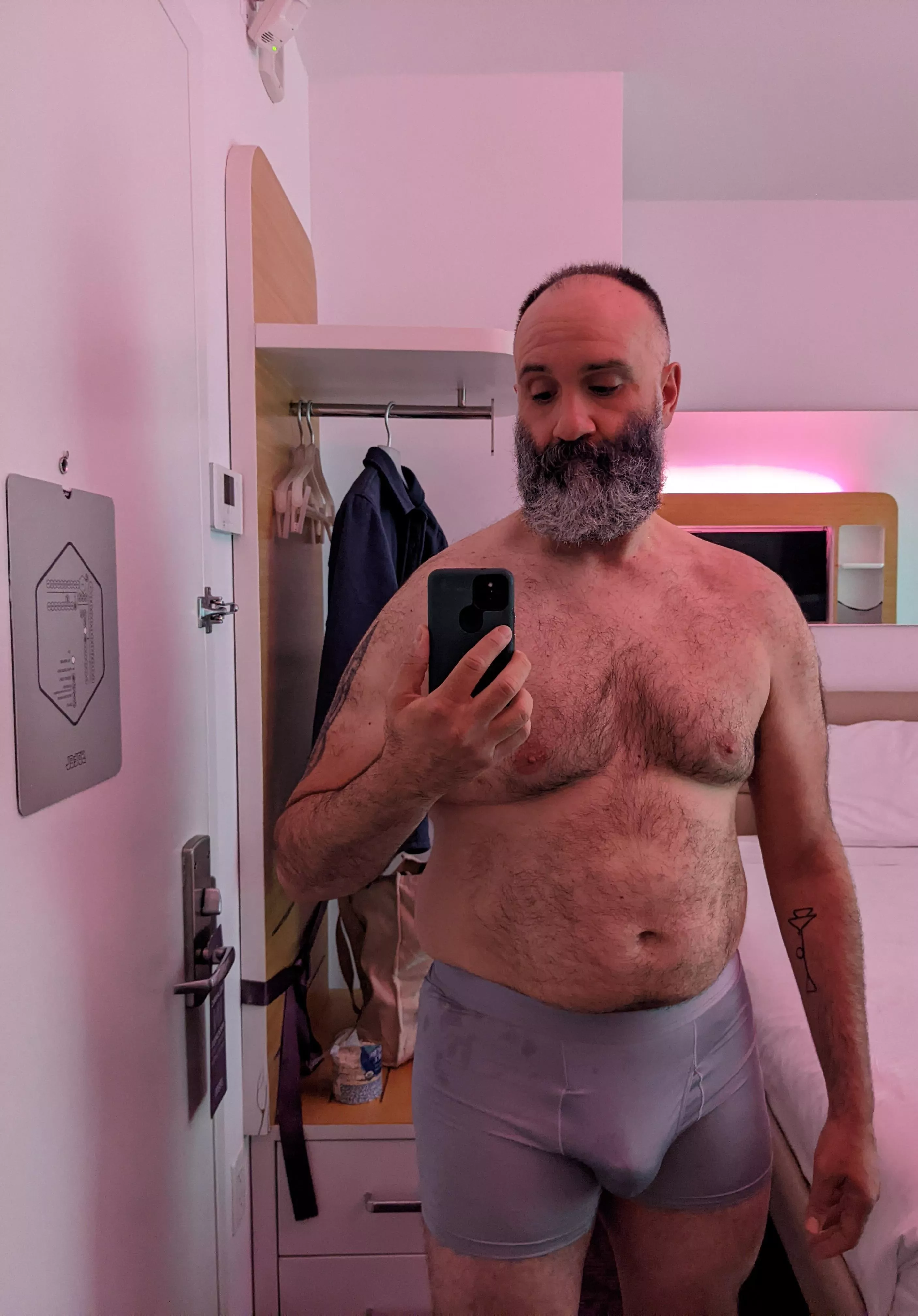 hotel mirror thirst trap