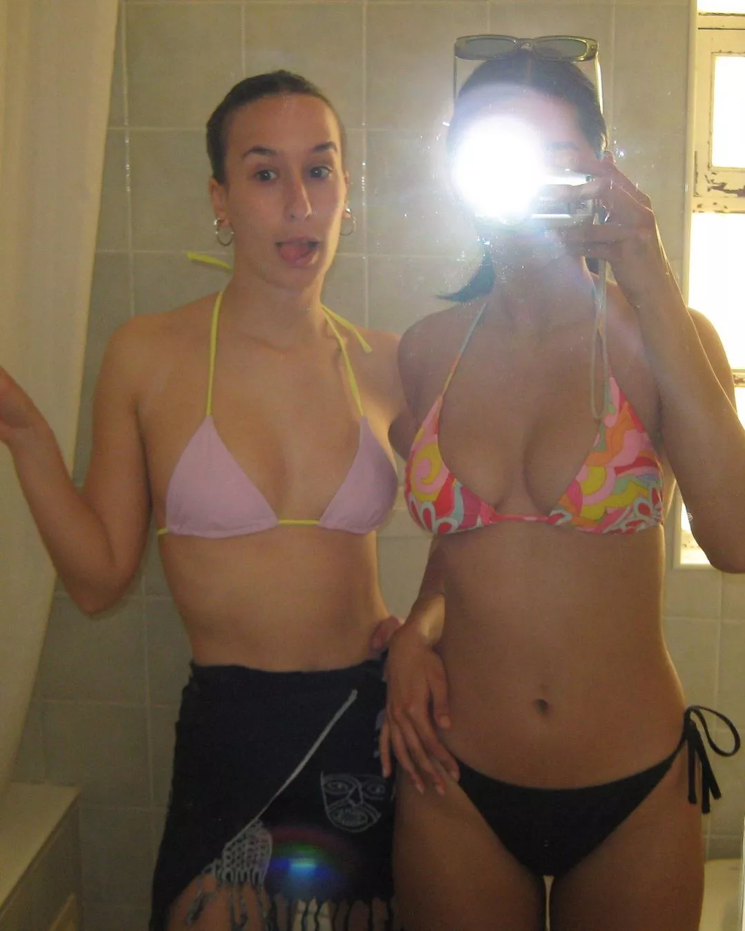 Hotties in bikinis Hotties in bikinis