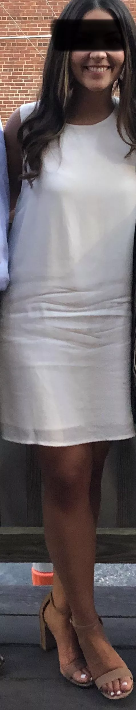 Hotwife looking for a hung man! DM to chat!