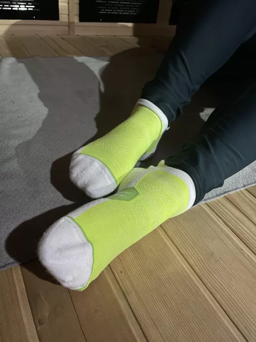How about some sweaty hot sauna socks for your Friday night ;)