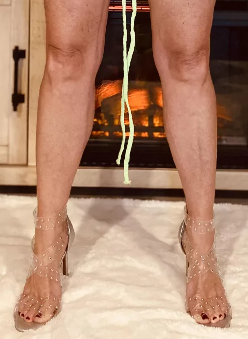 How do a clear pair look?