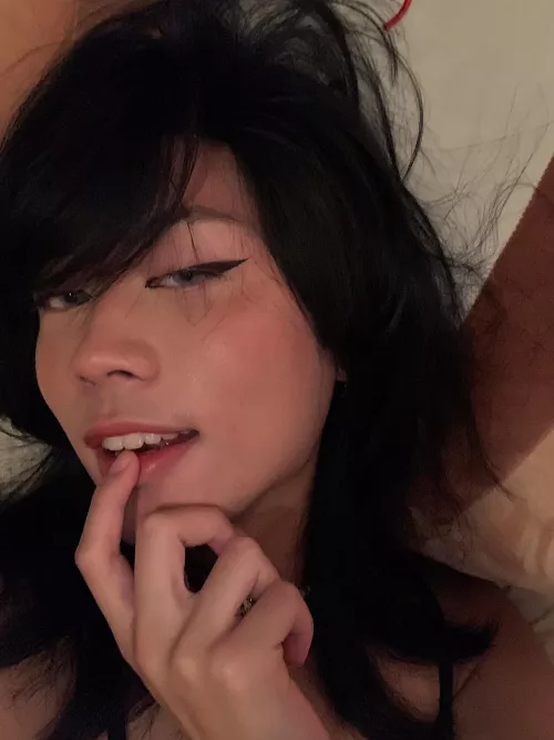 how much do i have to entice u to come to bed with me huh?