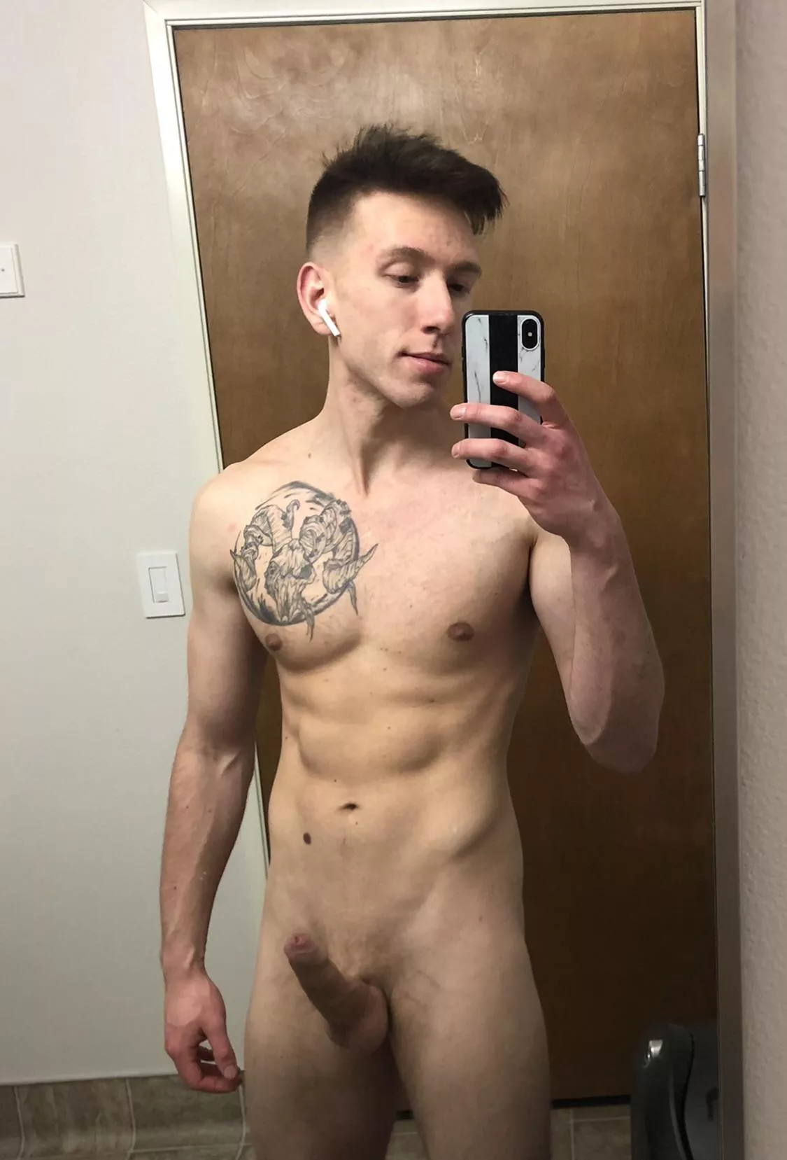 How’d you feel if you saw me at the gym like this? [M]