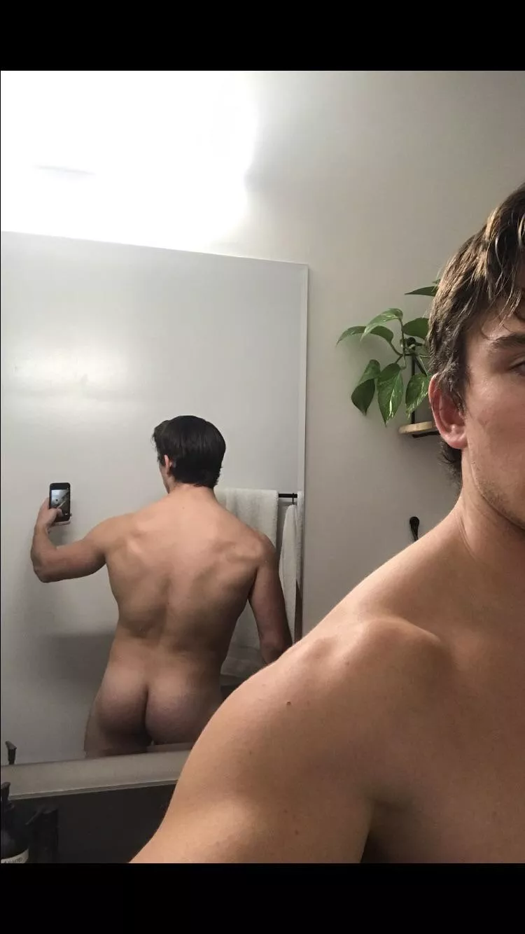 How’s my butt? I can squat 350lbs so I hope it’s decent…