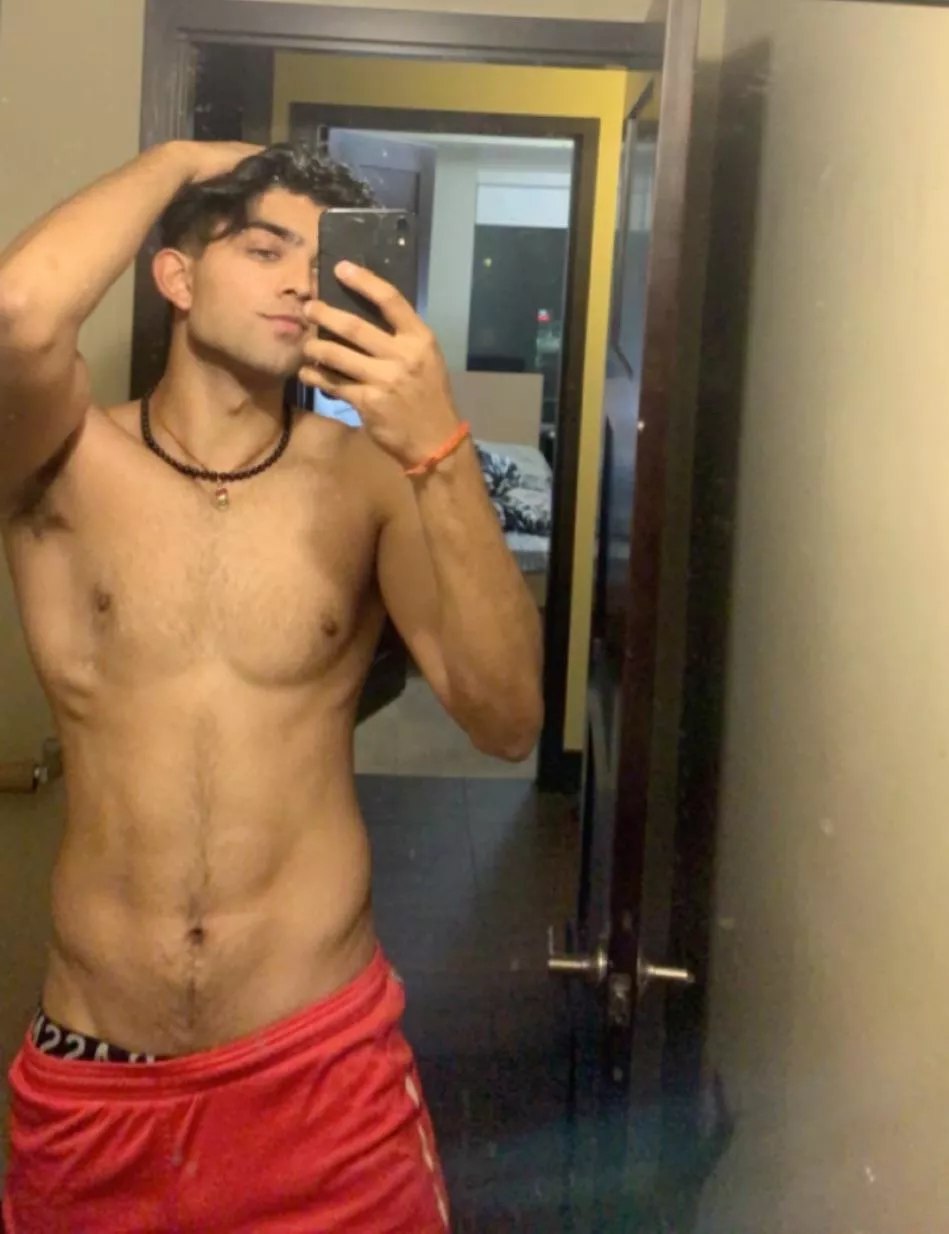 How’s my V looking?