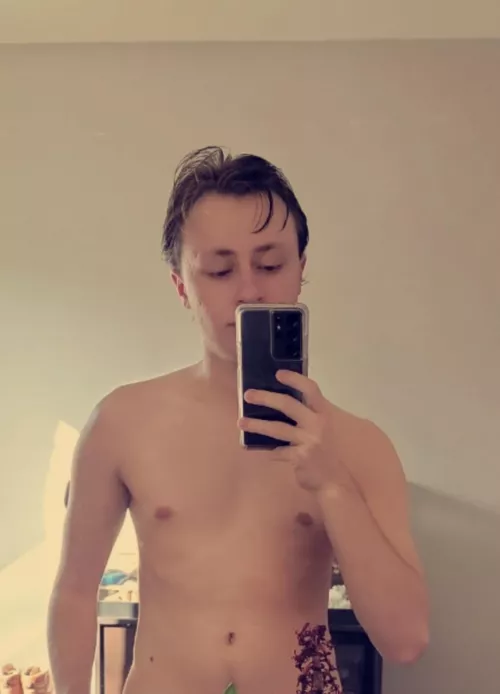 I always feel I look my best after a shower