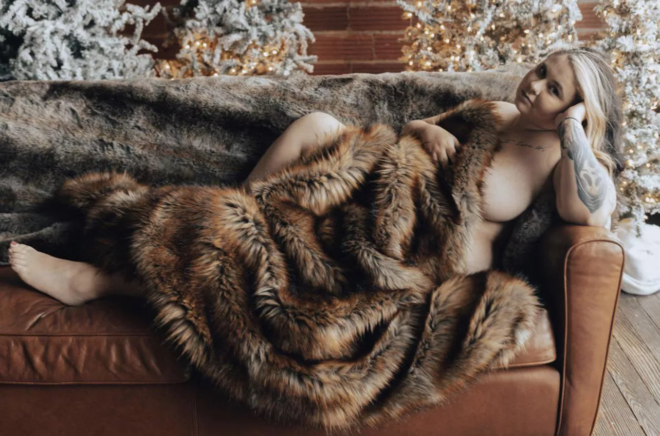 I bet I could keep you warm. What could you do for me?(;