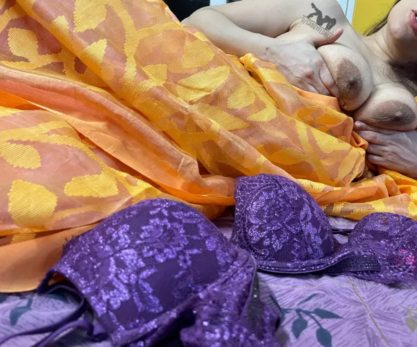 I can never get enough o(f) posing and posting in a saree. This one is humane silk.