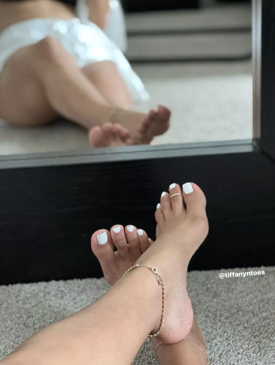 I catch myself staring at my feet all the time, so I don’t blame you for staring either