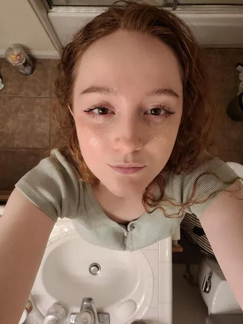 I did glitter tears and took silly pictures 💕