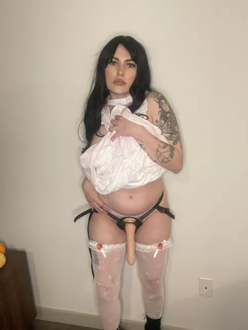 I don’t care who gets fucked first. As long as we both enjoy ourselves 😈