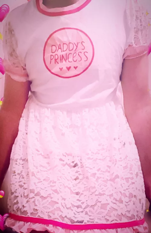 I dont even have a daddy but i couldnt resist how cute this onesie is 😄💖