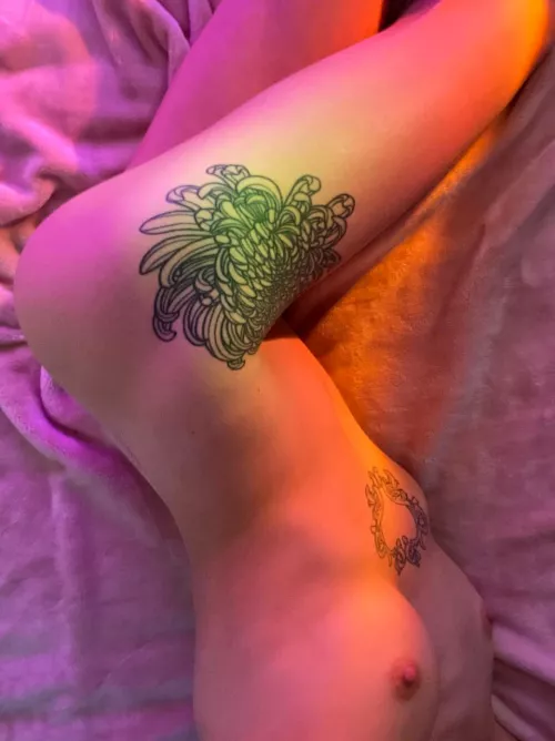 I don’t have a bf to send nudes to, so I’ll just post them for you guys | My link down below