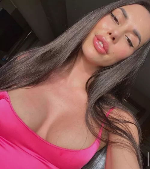 I don’t have a bf to send nudes to, so I’ll just post them for you guys