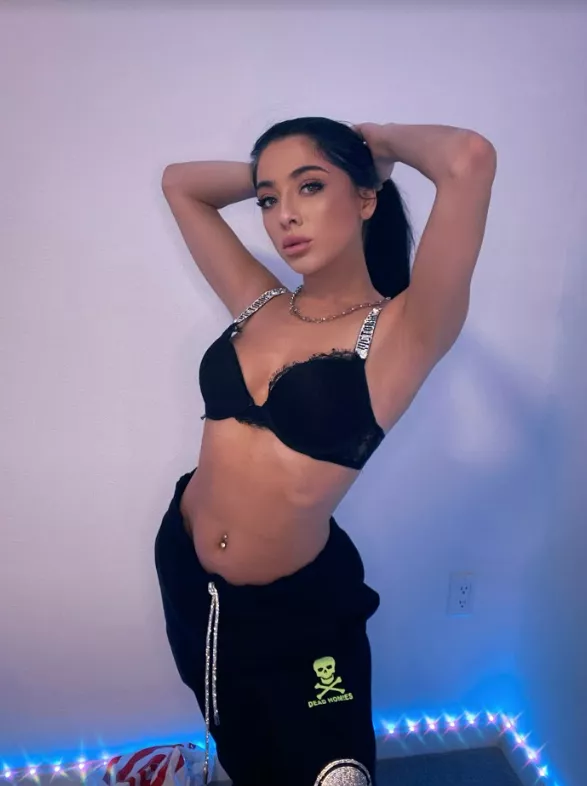 I easily get turned on with you sniffing on my armpits 😘