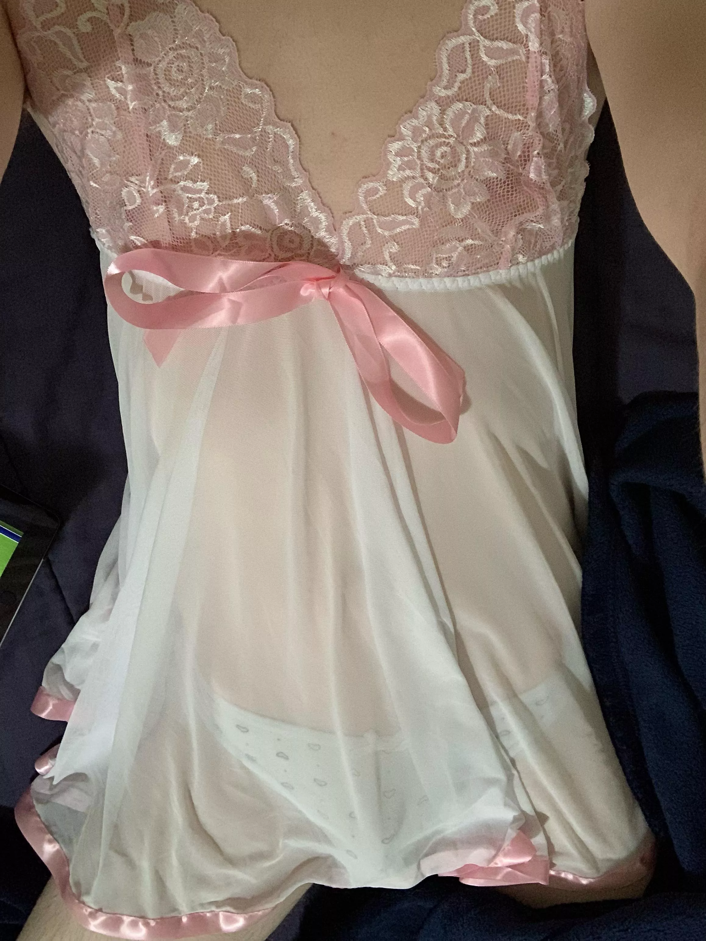 I feel super pretty in this with my heart undies