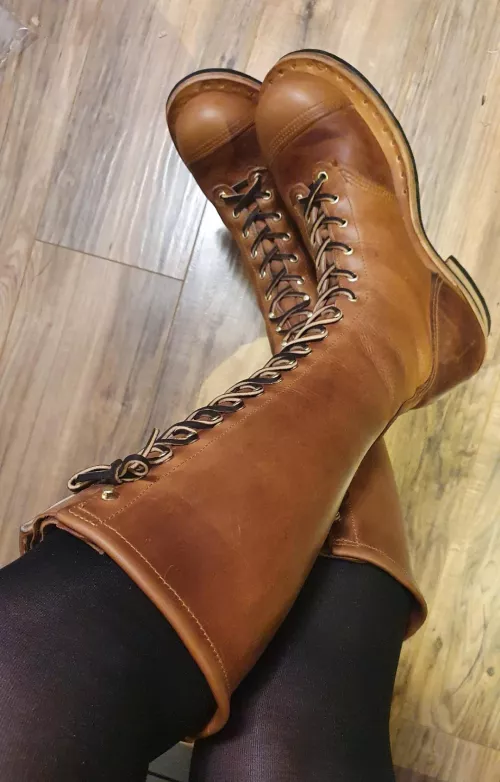 I finished my first pair of tall boots over the weekend.