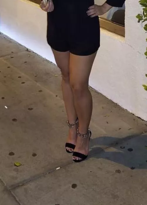 I got temp banned from highheels! Casual night tonight