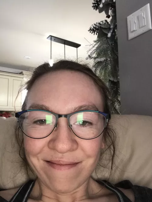 I hate this one , don’t mind the glare